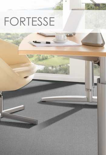 Metrážový koberec FORTESSE SDE New 96 Šedý