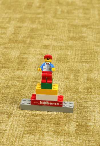 [behun-linea-21-07.jpg]