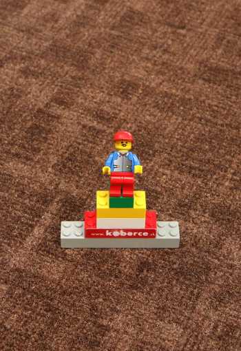 [behun-linea-44-07.jpg]