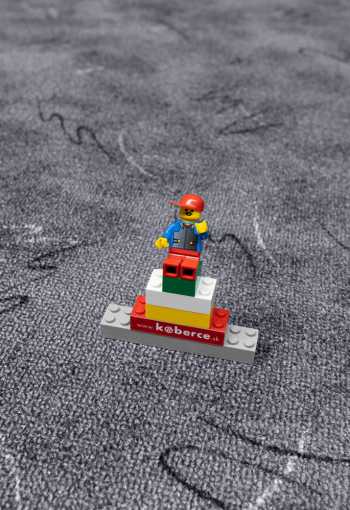 [metrazny-koberec-gothic-957-2.jpg]