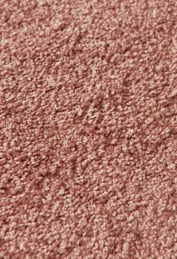 [metrazny-koberec-ponza-87583-lososova-1.jpg]