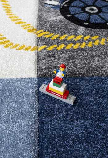 [detsky-kusovy-koberec-diamond-24241-953-2.jpg]