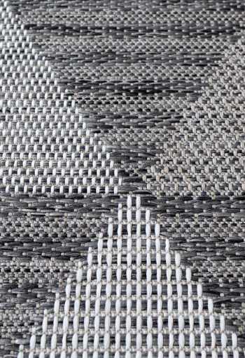 [kusovy-koberec-flat-21132-grey-1.jpg]