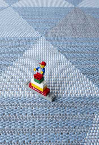 [kusovy-koberec-flat-21132-light-blue-2.jpg]