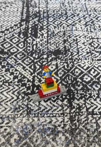 [kusovy-koberec-lexus-9102-blue-2.jpg]