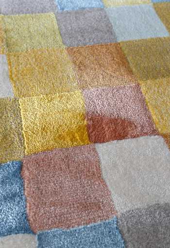 [kusovy-koberec-bloom-466116-ak991-1.jpg]