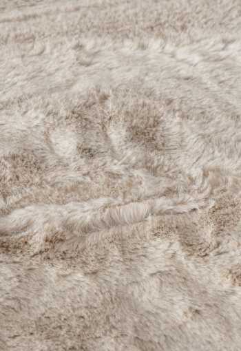 [kusovy-koberec-heaven-800-beige-1.jpg]