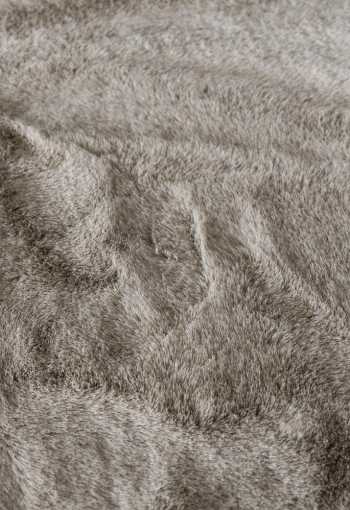 [kusovy-koberec-heaven-800-taupe-1.jpg]