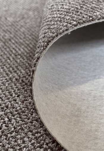 [metrazny-koberec-titan-1425-hnedy-3.jpg]