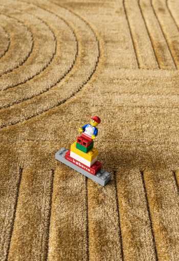 [kusovy-koberec-zen-garden-yellow-2.jpg]