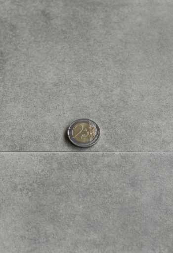 [pvc-iconik-240-provenza-toned-light-grey-1.jpg]