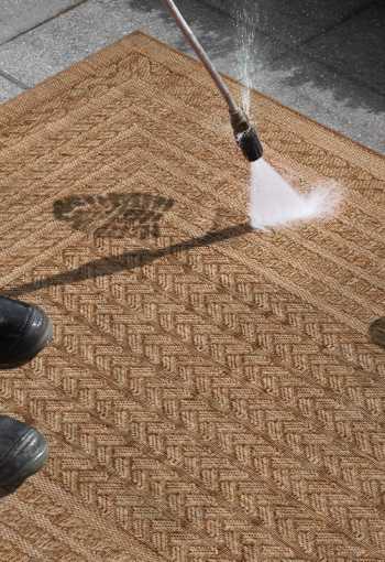 [103992_cleaning.jpg]