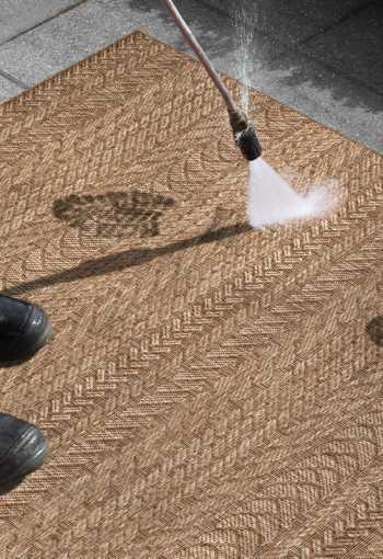 [103995_cleaning.jpg]