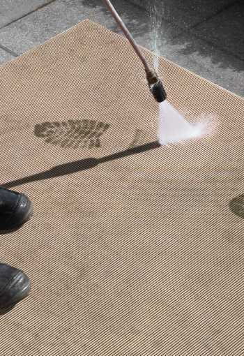 [102727_cleaning.jpg]