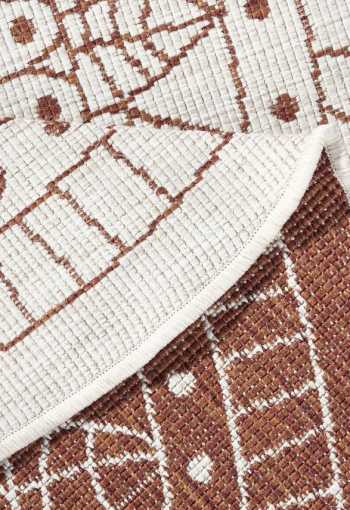 [103102_r_det-1-.jpg]