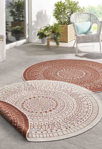 [103102_r_mil2-1-.jpg]