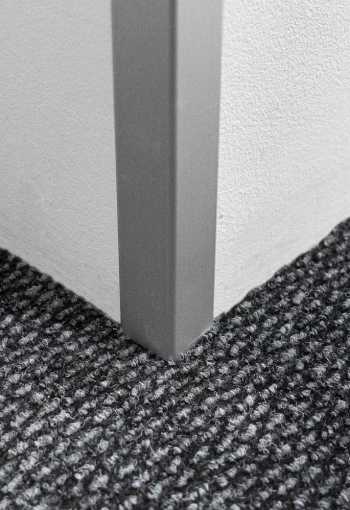 [ochranny-rohovy-profil-samolepiaci-strieborny-2.jpg]