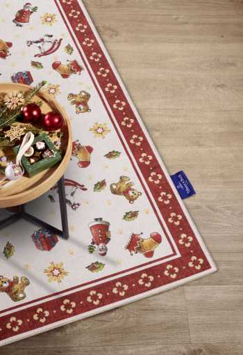 [106192-160-red-det3.jpg]