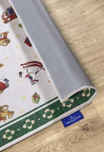 [106192-160-green-det1.jpg]