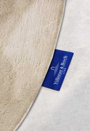 [106159_r_zoom2.jpg]