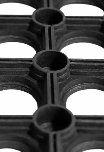 [rohoz-ring-polkruh-cierna-2.jpg]