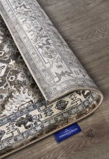 [106124_det1_behun.jpg]