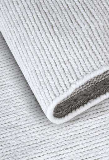 [106048_oval_det2.jpg]