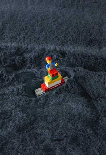 [kusovy-koberec-heaven-800-graphite-3.jpg]