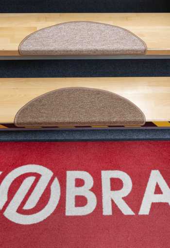 [schodove-naslapy-astra-hneda-5.jpg]