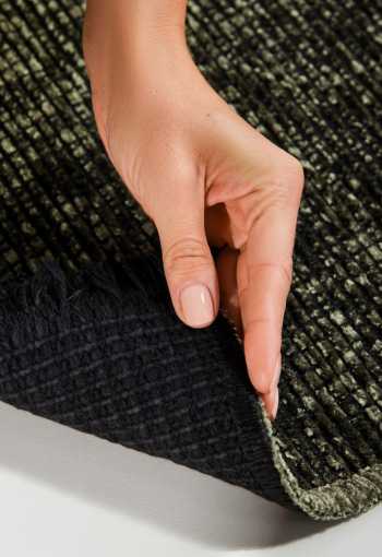 [106313_det2_behun.jpg]