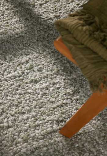 [106346_det3_behun.jpg]