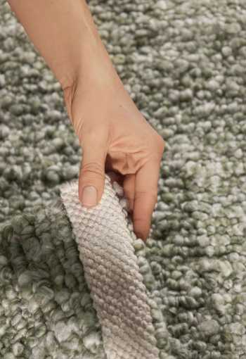 [106347_det2_behun.jpg]