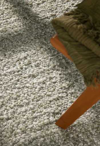 [106347_det3_behun.jpg]