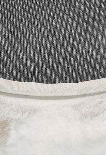 [kusovy-koberec-bunny-n33-kruh-4_1770727417.jpg]