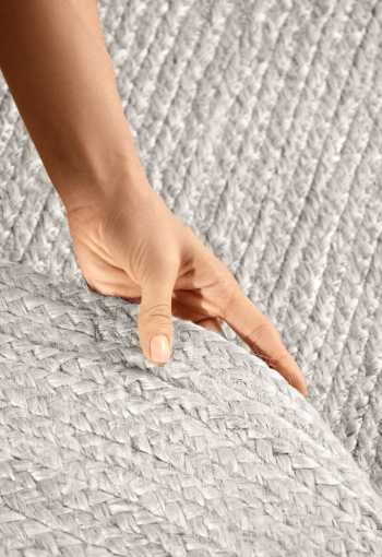 [106321_det2_oval_1771849542.jpg]