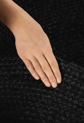 [106322_det2_oval_1771850128.jpg]