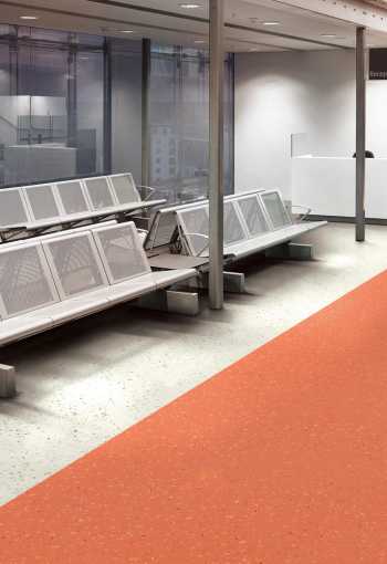 [polyflor-pearlazzo-y-h-wide.jpg]