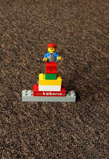 [lyon-solid-brown-293-3.jpg]