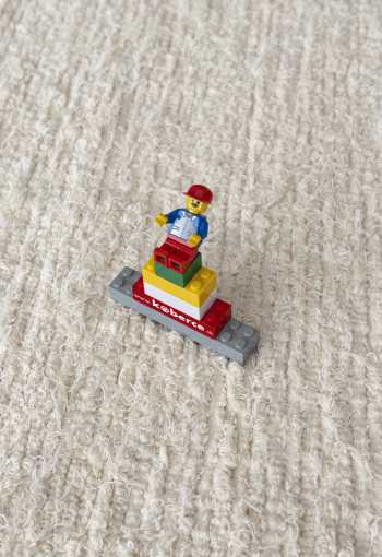 [rucne-tkany-koberec-bezovy-2.jpg]