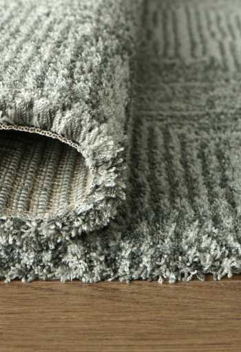 [play-63255970-07.jpg]