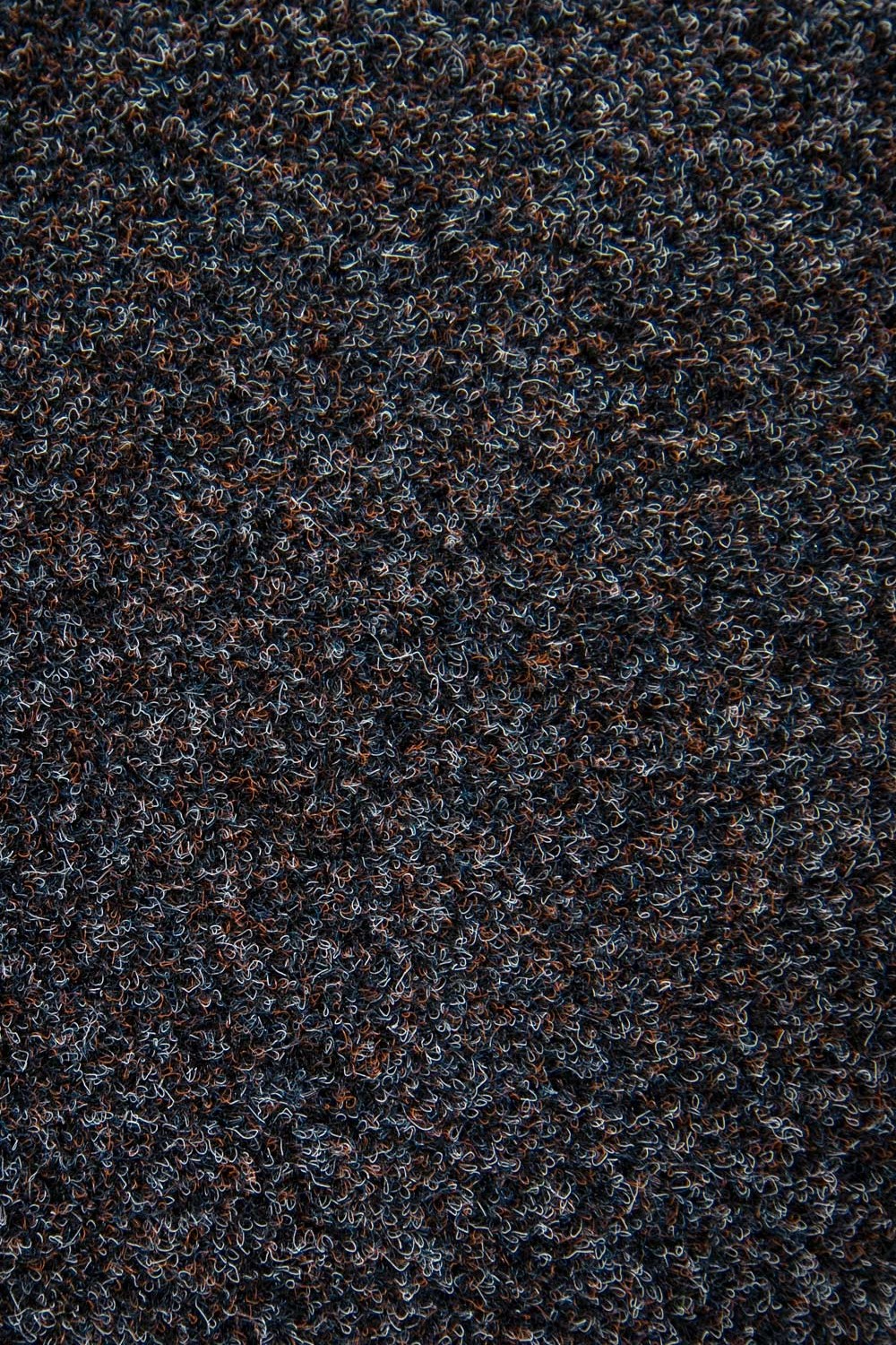 Záťažový koberec PRIMAVERA 226 Corn black Rezina 